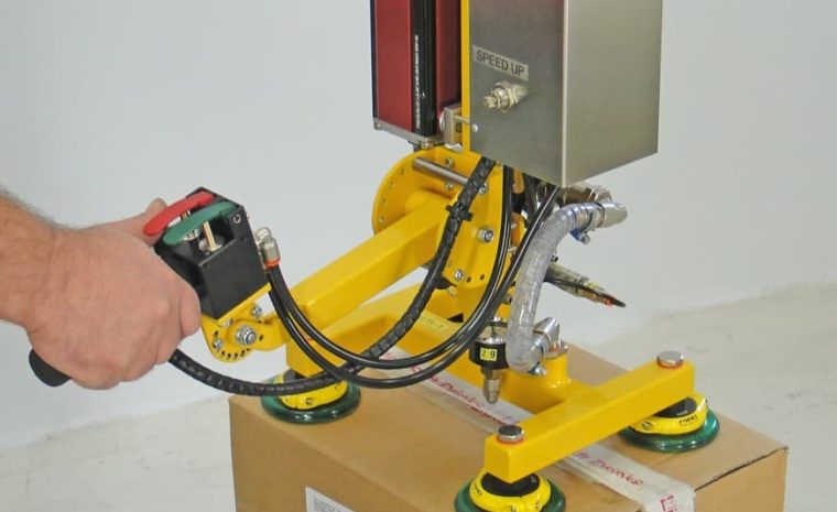 Carton Box Handling Solutions – Vacuum & Mechanical Grippers