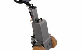 Compact stainless steel electric tow tug