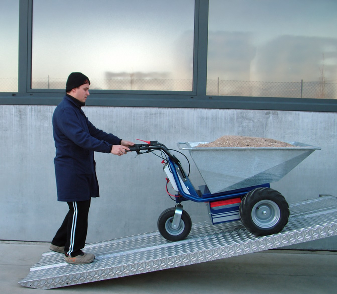 Electric Wheelbarrows – Professional Battery-Powered Wheelbarrows for Heavy Loads