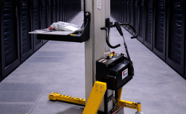 250kg (550lb) Compact High-Capacity Server Lifter for Data Centres